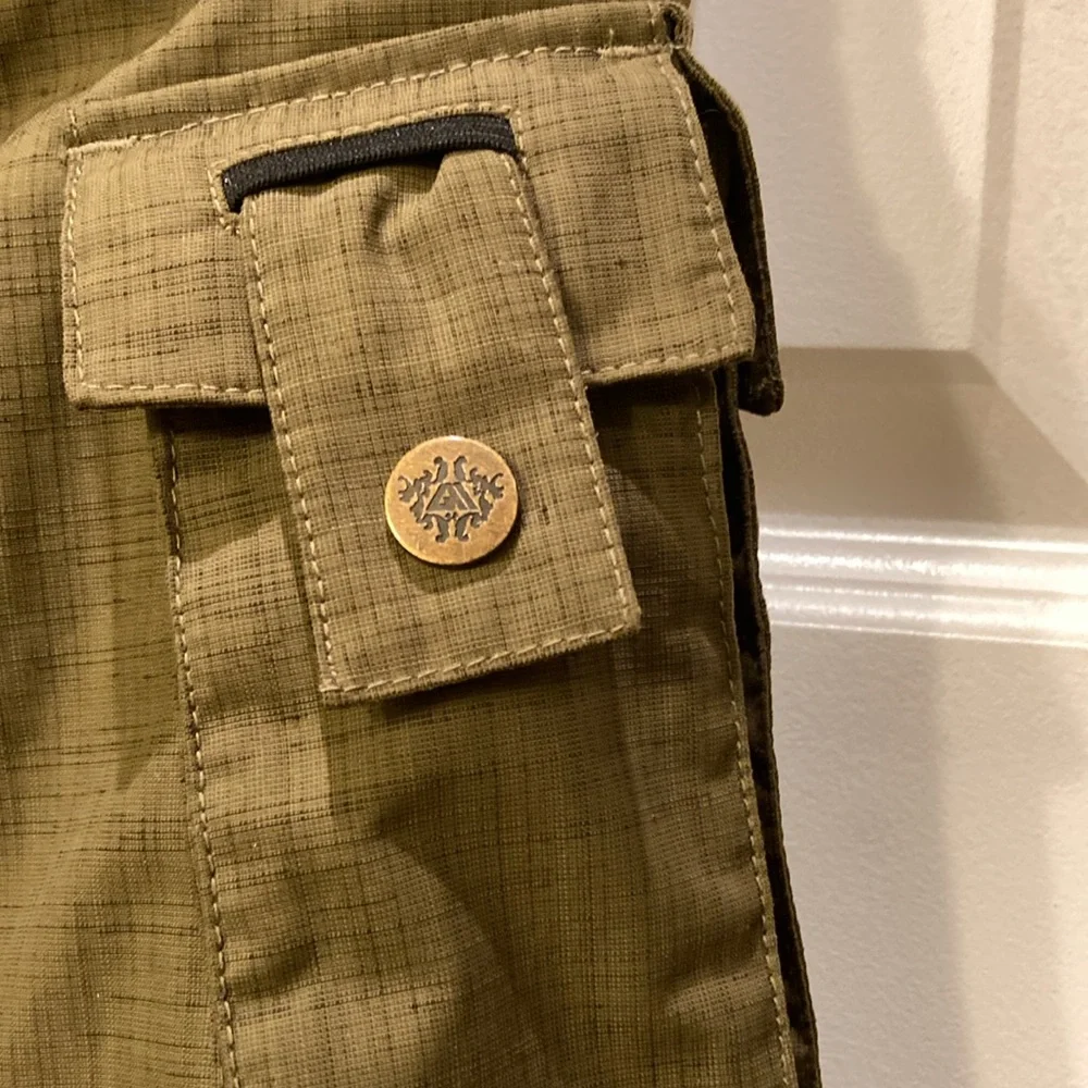 Boys Medium Olive Green Against the Grain Allyance Snow board pants - Picture 3 of 16